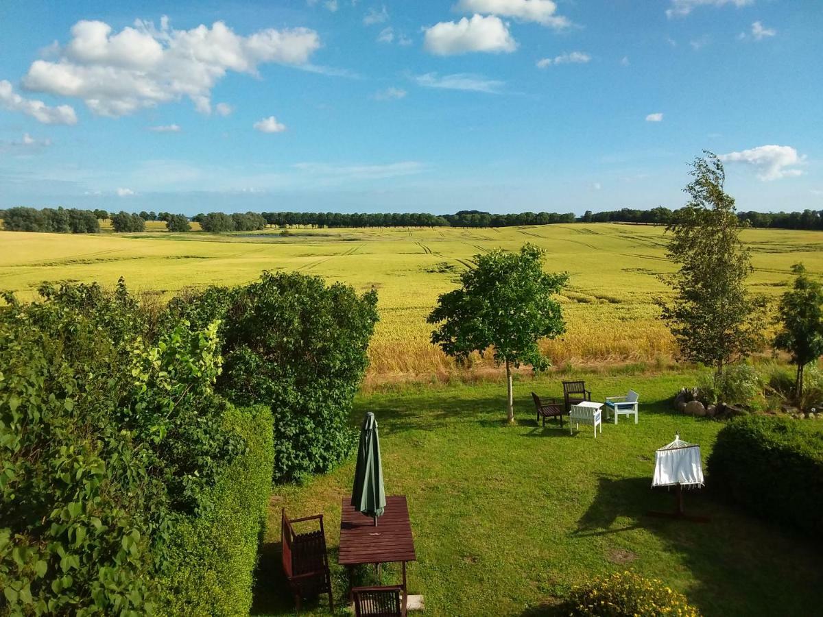 Garden Mellan Slotten Svarte Exterior photo
